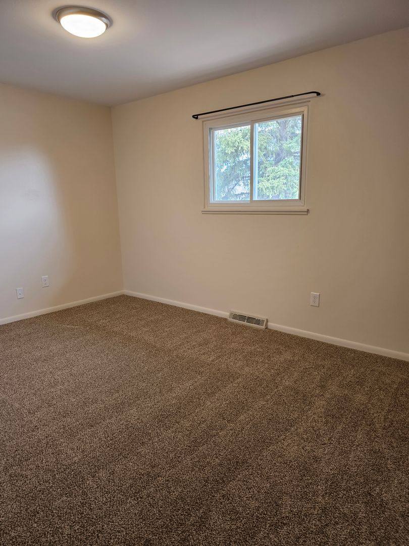 House for rent at 905 New Bedford Dr, Cheyenne, WY 82009