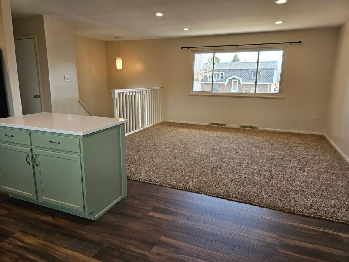 House for rent at 905 New Bedford Dr, Cheyenne, WY 82009