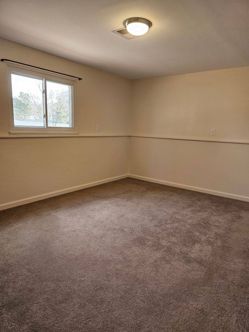 House for rent at 905 New Bedford Dr, Cheyenne, WY 82009