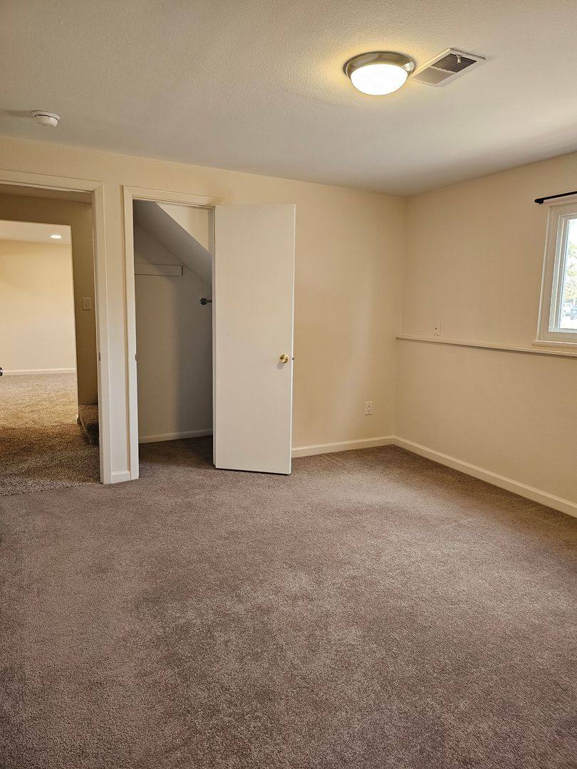 House for rent at 905 New Bedford Dr, Cheyenne, WY 82009