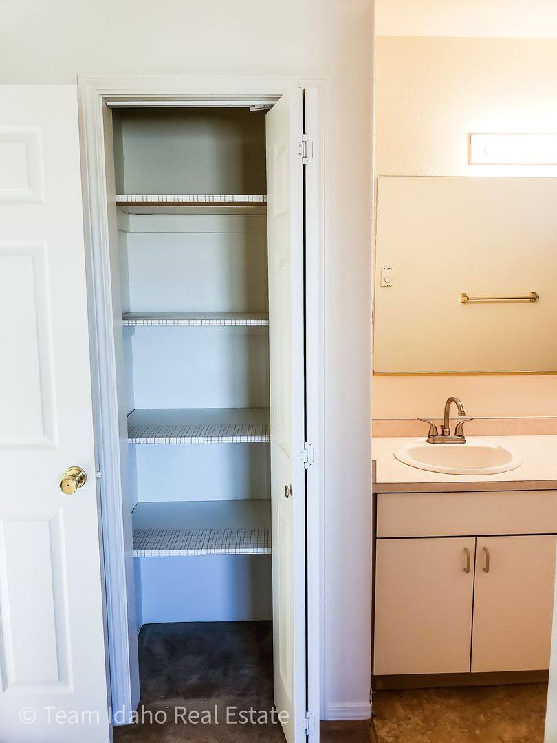 Apartment for rent at 1038 W C St, Moscow, ID 83843