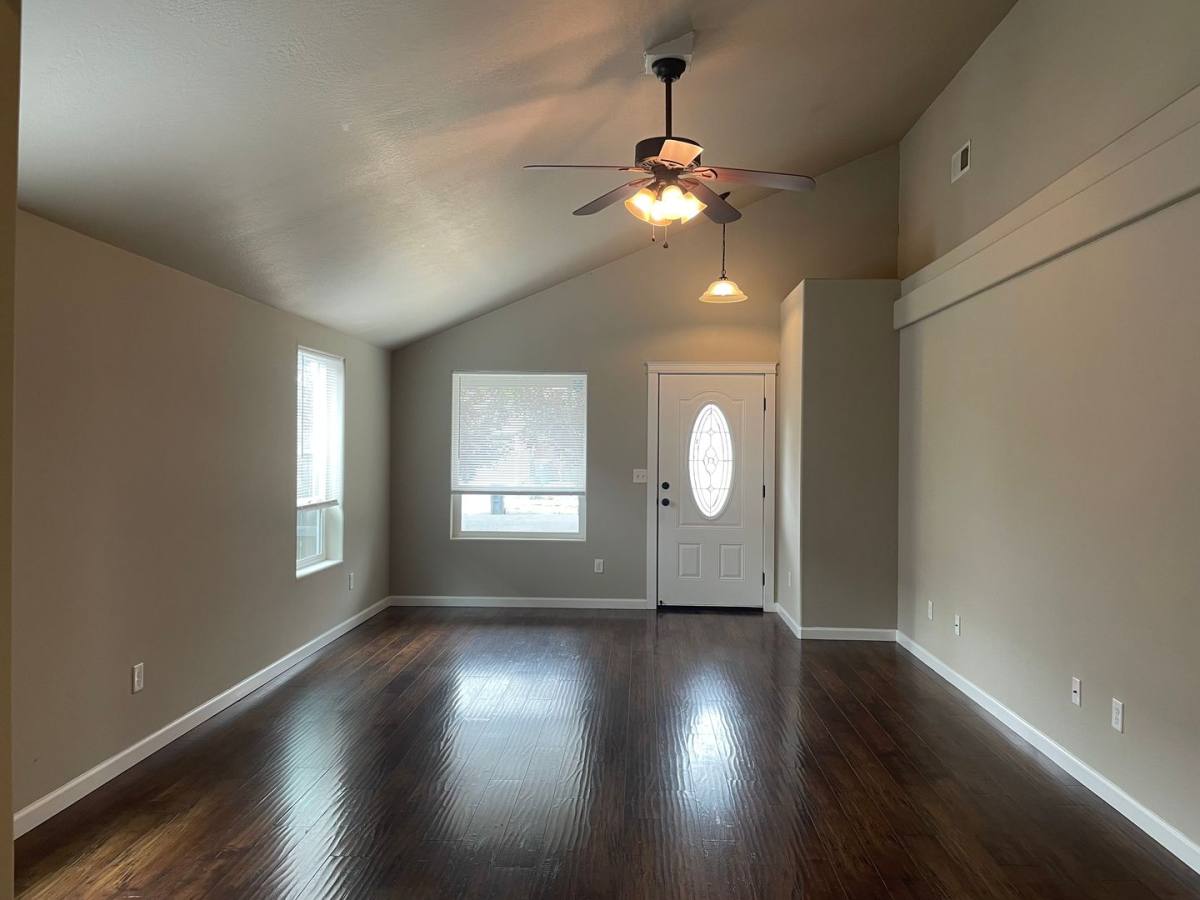 House for rent at 1100 Katie Mae, Medford, OR 97501