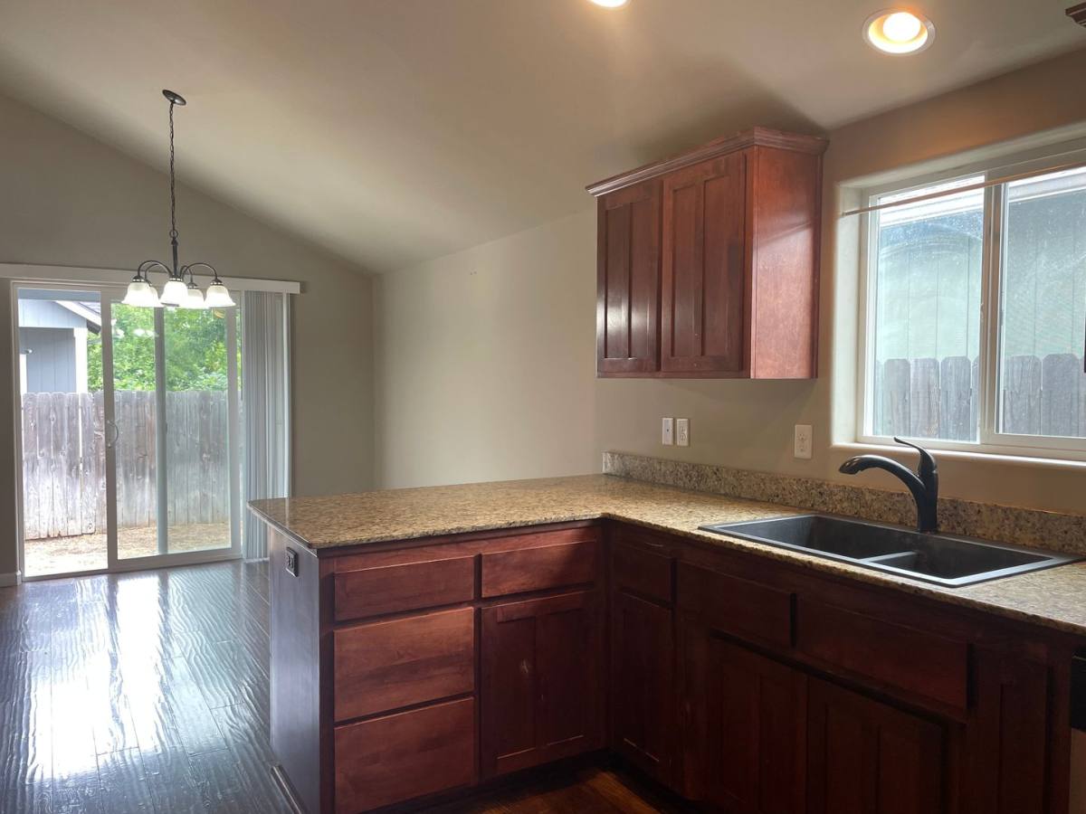 House for rent at 1100 Katie Mae, Medford, OR 97501