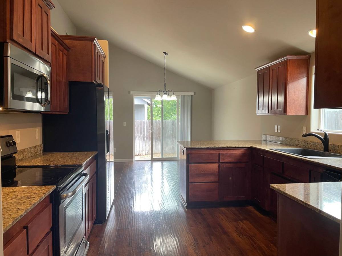 House for rent at 1100 Katie Mae, Medford, OR 97501