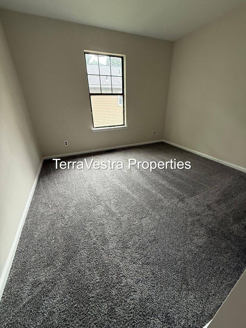 Apartment for rent at 2853-2855 Erial Rd, Sicklerville, NJ 08081