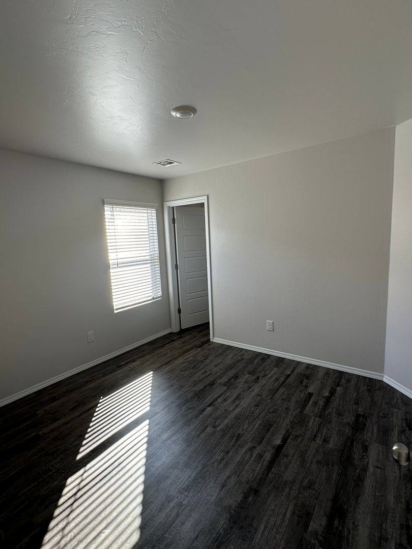 House for rent at 11632 Annette Dr, Yukon, OK 73099