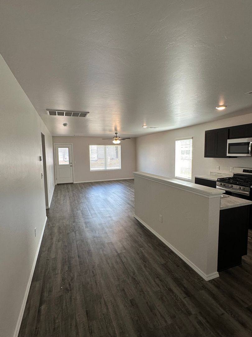 House for rent at 11632 Annette Dr, Yukon, OK 73099
