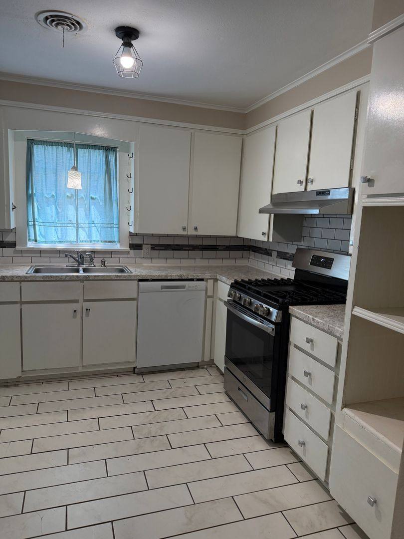 House for rent at 1140 Schex Dr, Bossier City, LA 71112