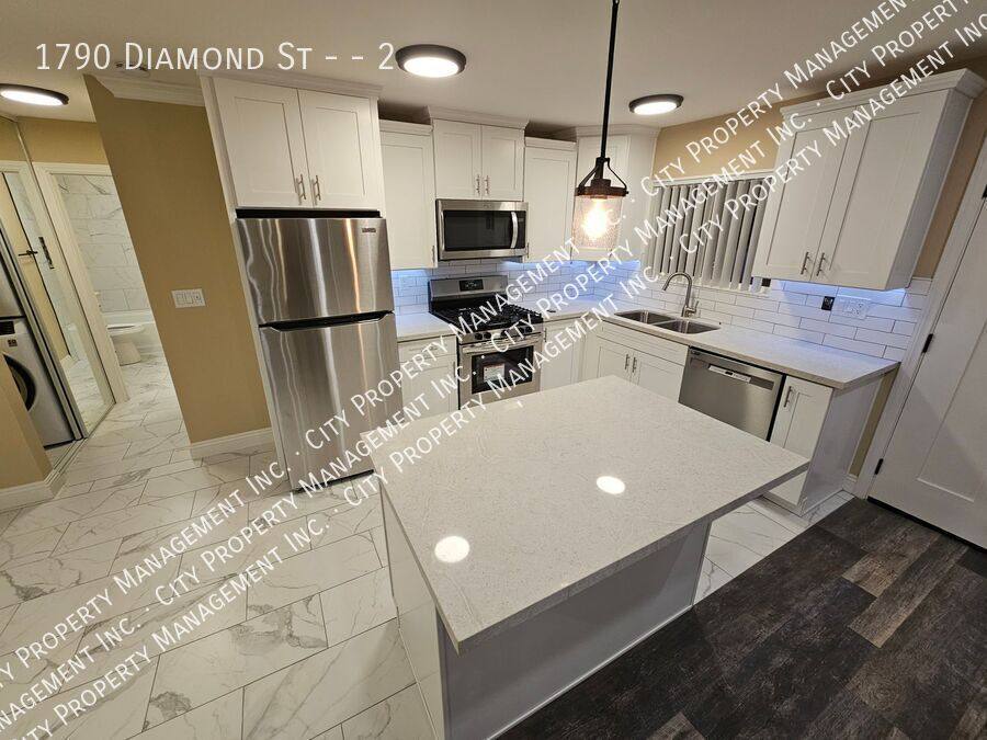 Condo for rent at 1790 Diamond St #2, San Diego, CA 92109