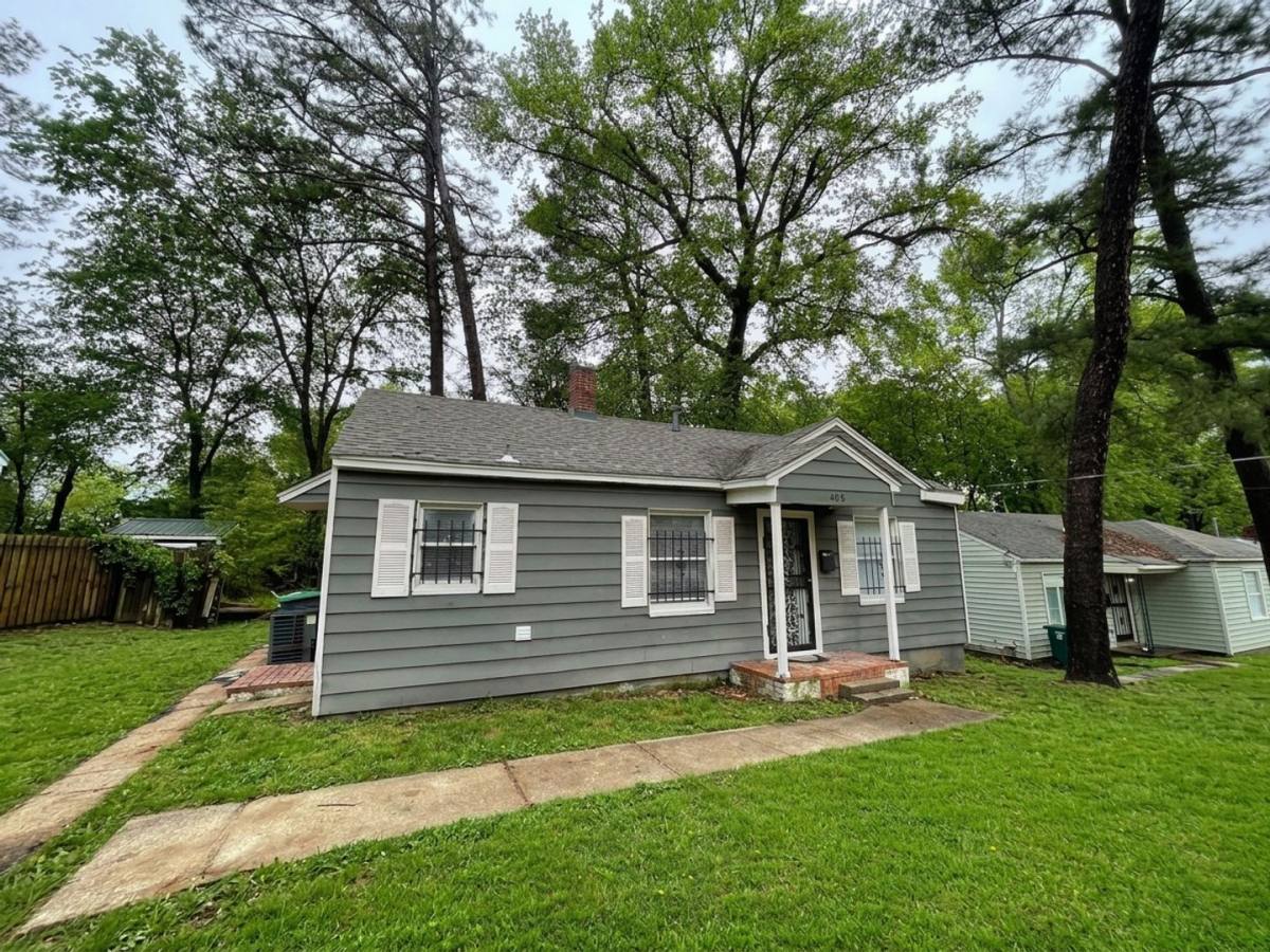 House for rent at 393 Hodges St, Memphis, TN 38111