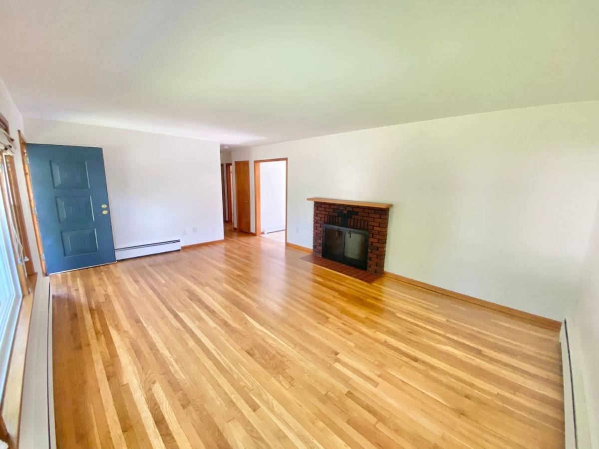 House for rent at 28 Alder Lane, Burlington, VT 05401