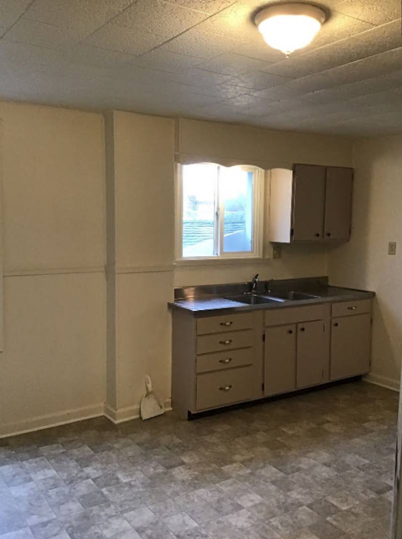 Apartment for rent at 547 S 2nd St, Chambersburg, PA 17201