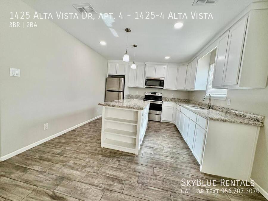 Apartment for rent at 1425 Alta Vista Dr #4, Weslaco, TX 78596