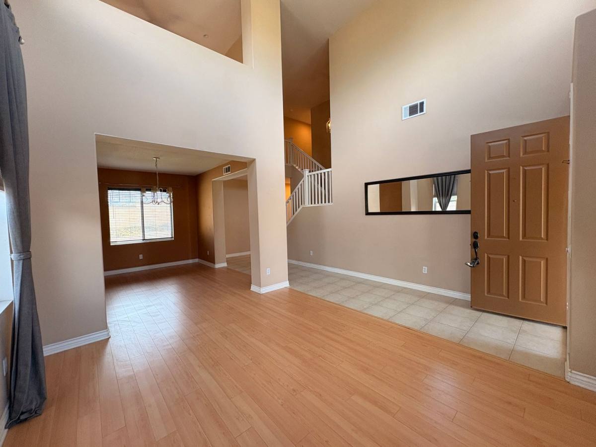 House for rent at 1456 Pinewood Dr, Corona, CA 92881