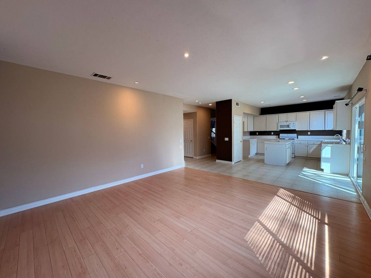 House for rent at 1456 Pinewood Dr, Corona, CA 92881