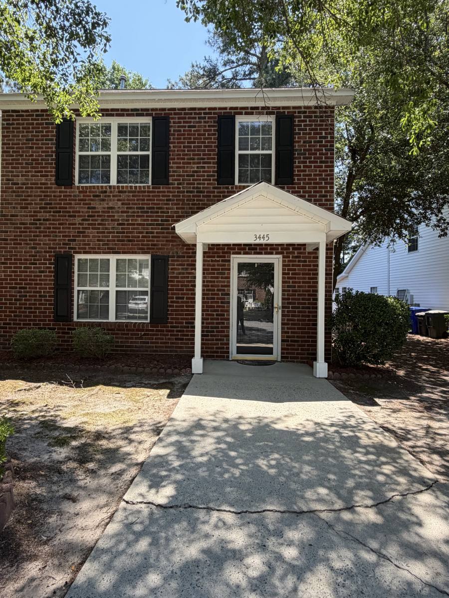 Townhouse for rent at 3445 Westgate Dr #1, Greenville, NC 27834
