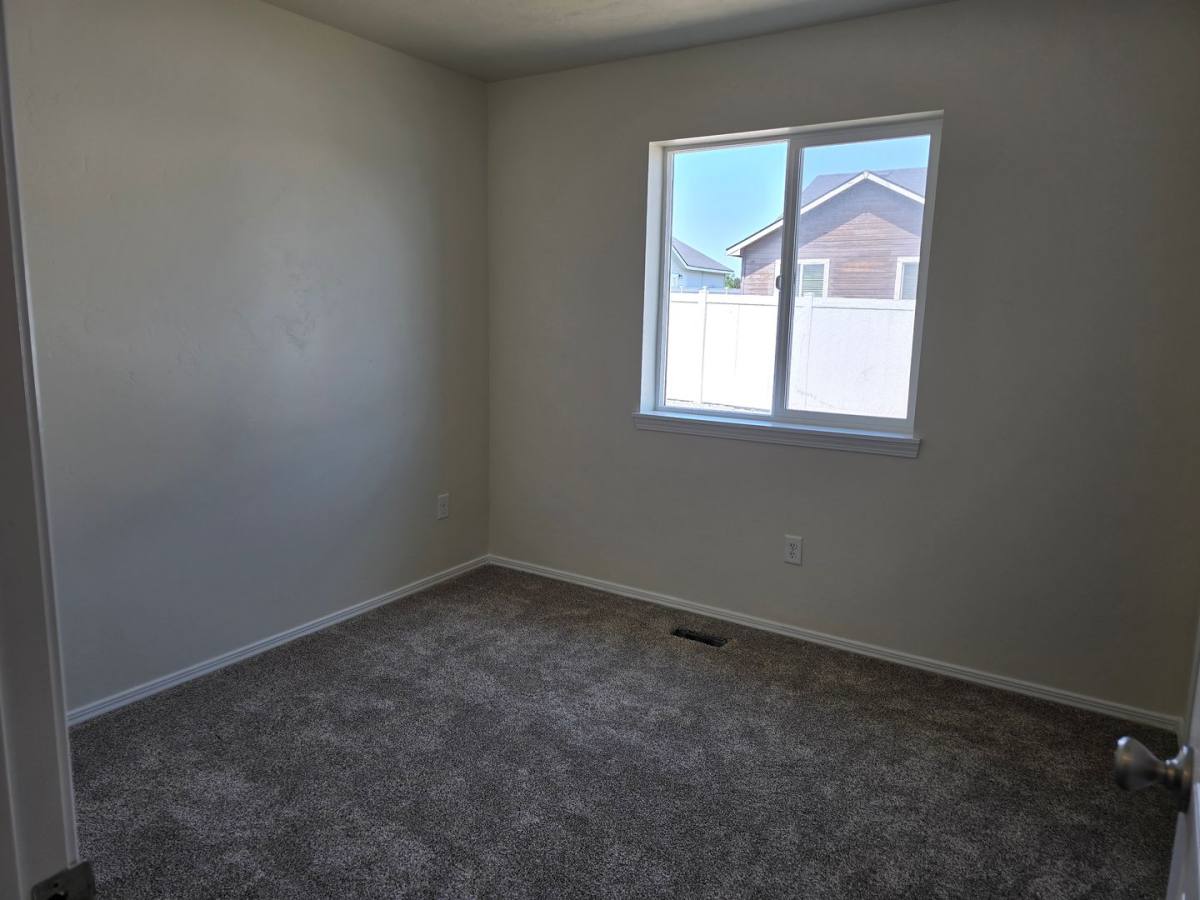 House for rent at 649 Clinton Dr, Twin Falls, ID 83301