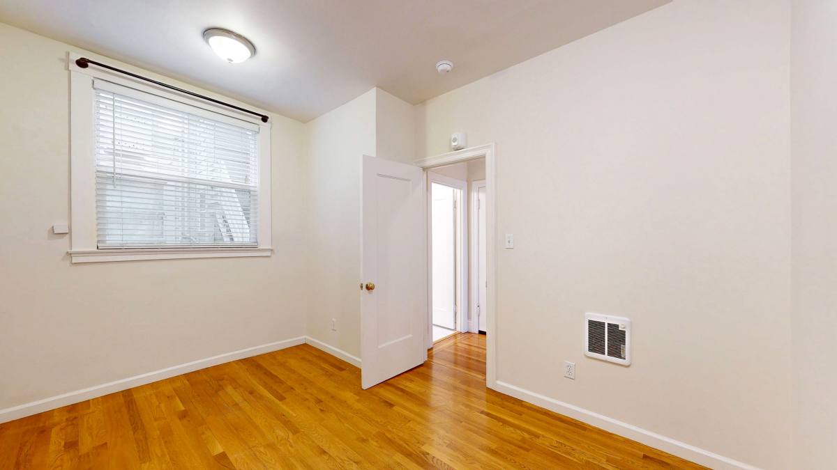 Apartment for rent at 470 14th St #4, San Francisco, CA 94103