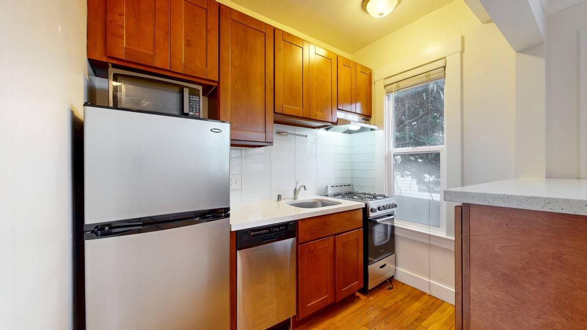 Apartment for rent at 470 14th St #4, San Francisco, CA 94103