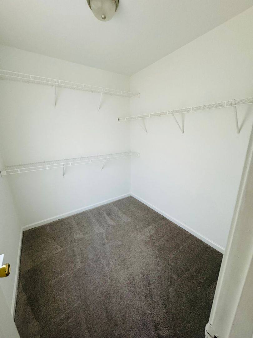 House for rent at 5420 Henderson Oaks Dr, Charlotte, NC 28269