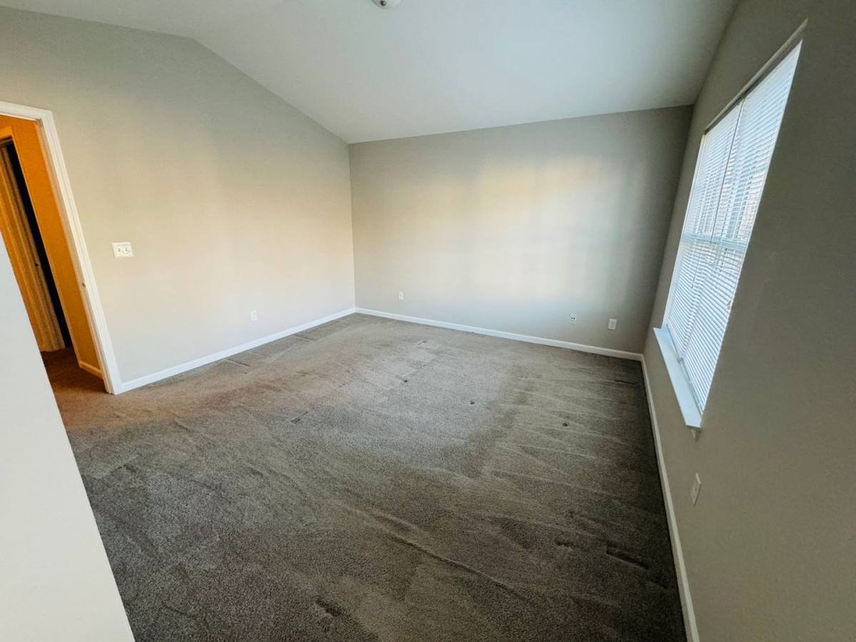 House for rent at 5420 Henderson Oaks Dr, Charlotte, NC 28269