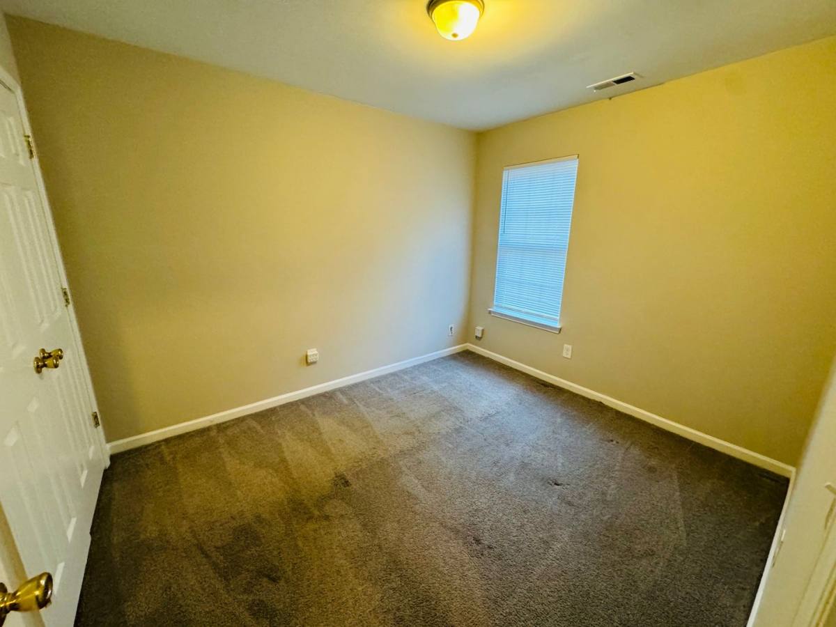 House for rent at 5420 Henderson Oaks Dr, Charlotte, NC 28269
