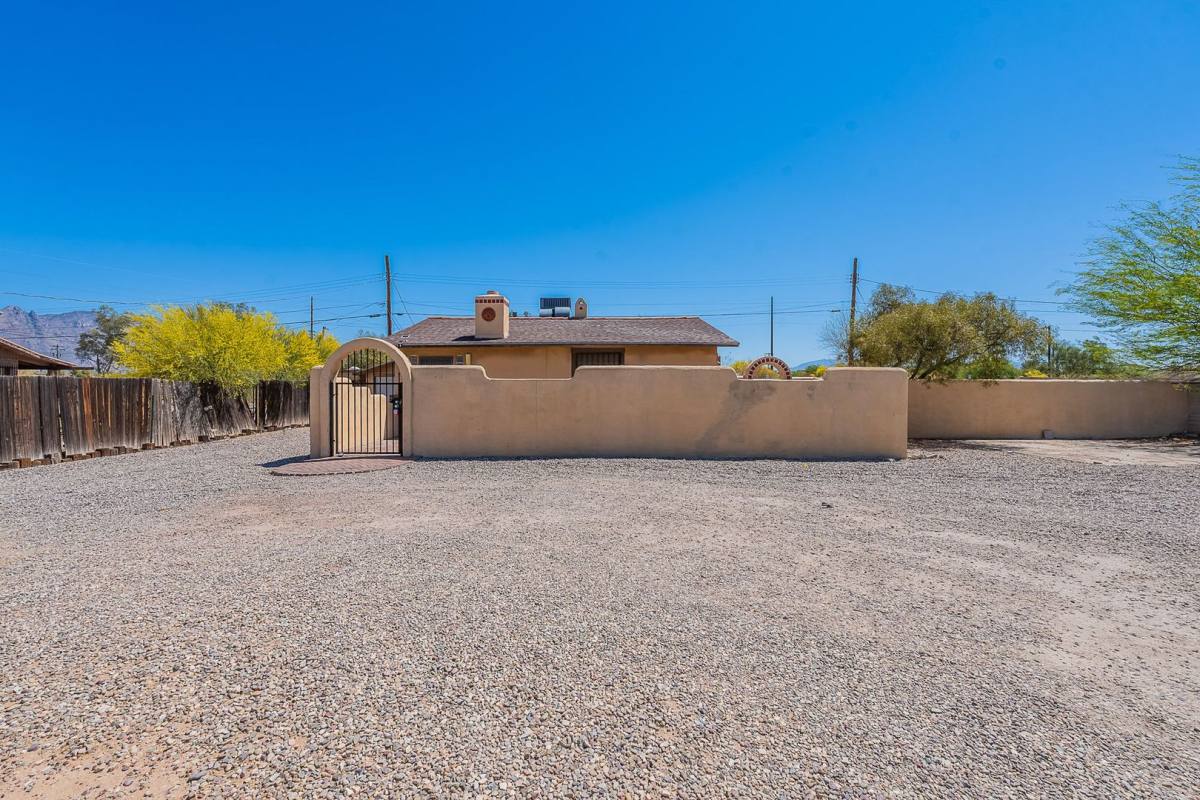 House for rent at 3118 N Santa Rita Ave, Tucson, AZ 85719