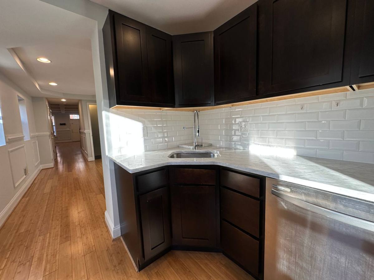 Townhouse for rent at 305 S Ann St, Baltimore, MD 21231