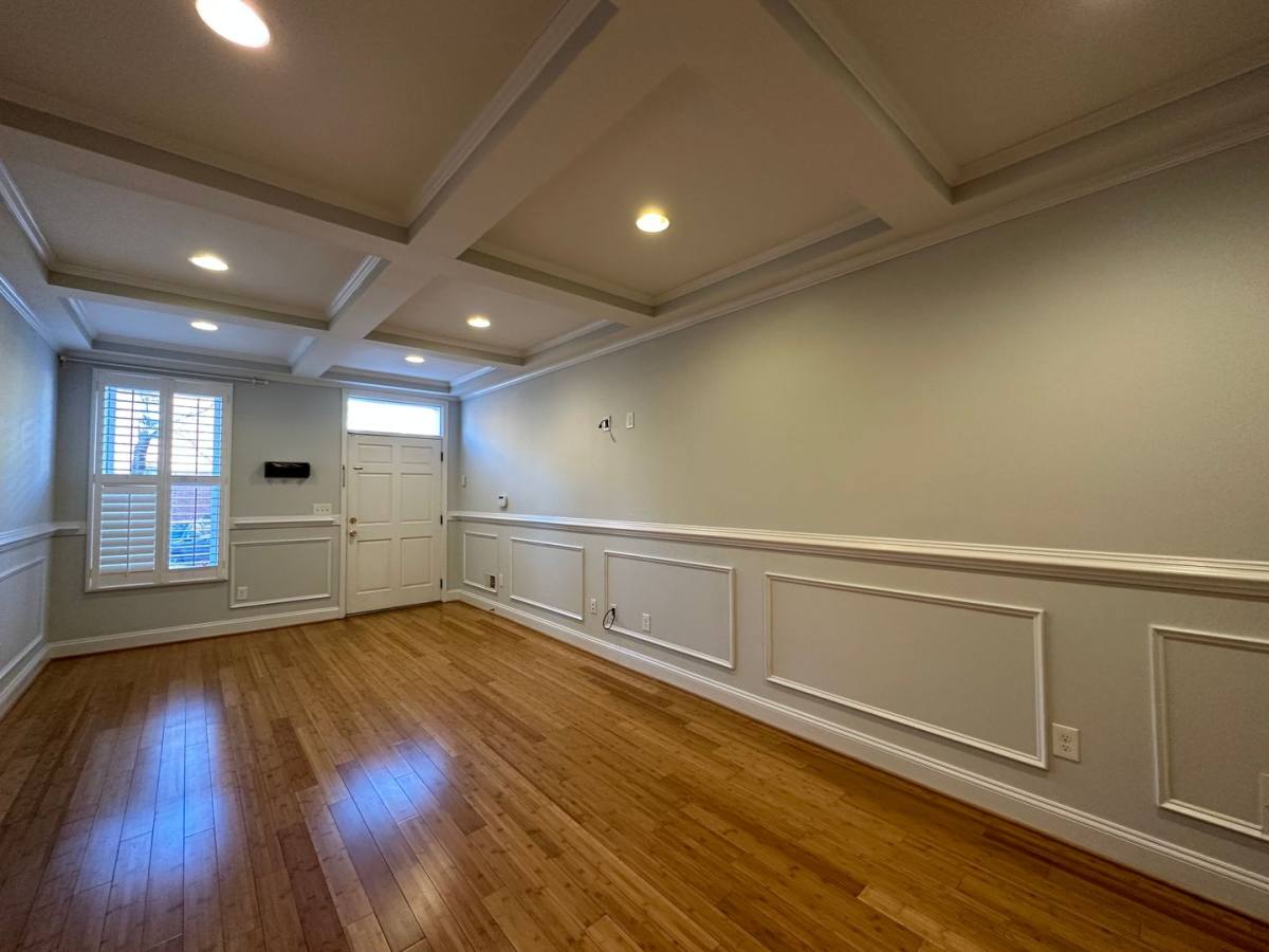 Townhouse for rent at 305 S Ann St, Baltimore, MD 21231