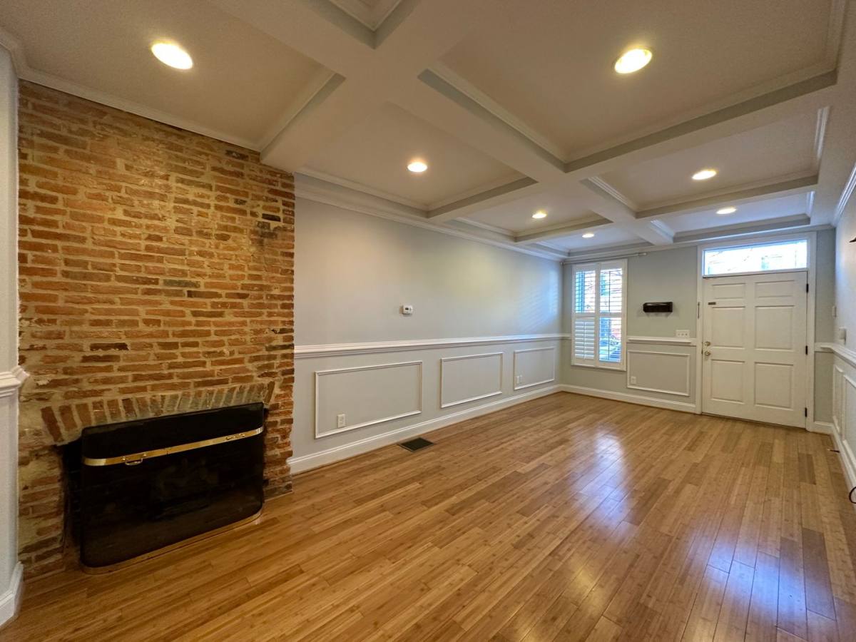 Townhouse for rent at 305 S Ann St, Baltimore, MD 21231