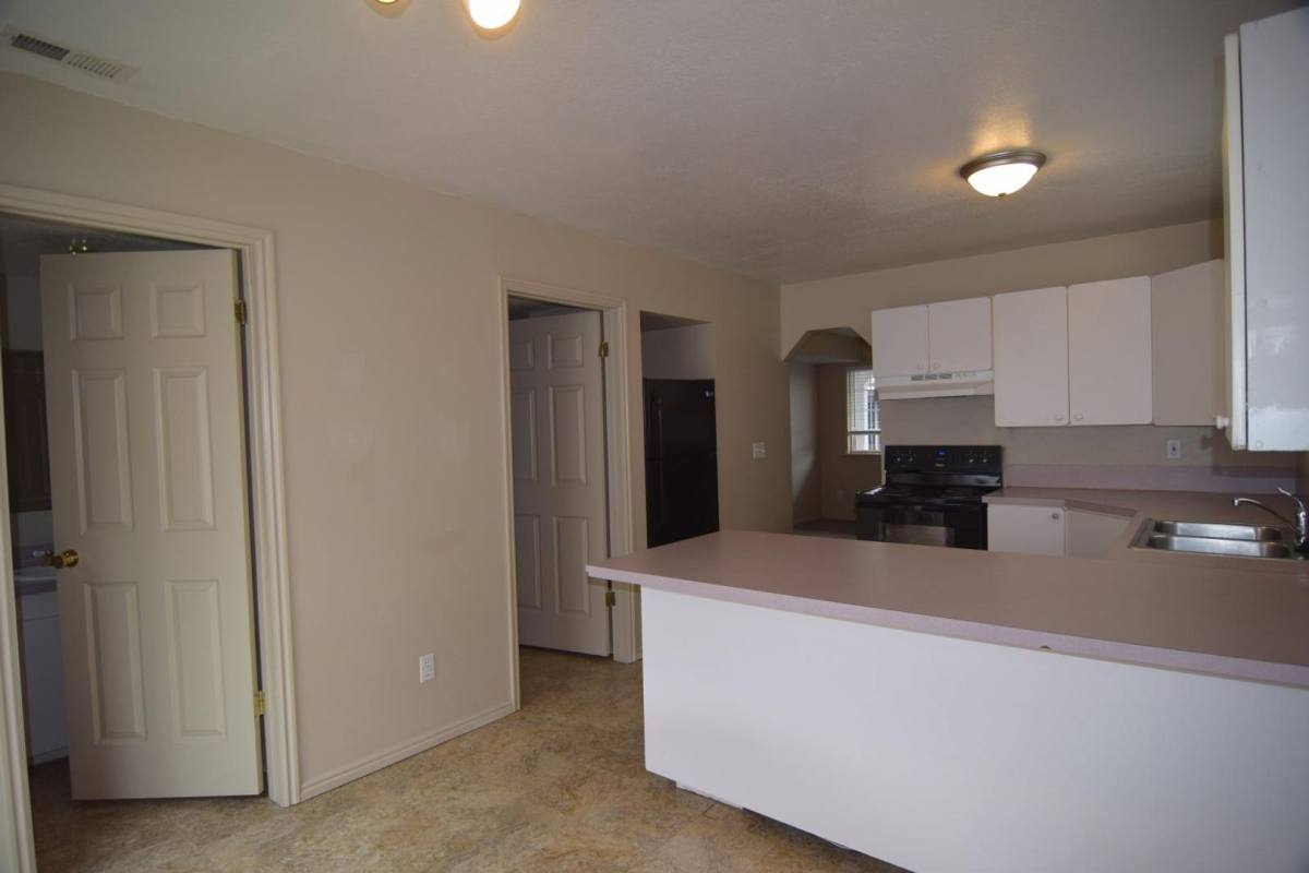 Townhouse for rent at 1391 N 240 W, Logan, UT 84341