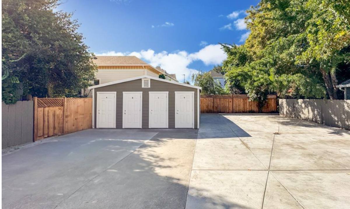 Apartment for rent at 2060 San Antonio Ave, Alameda, CA 94501
