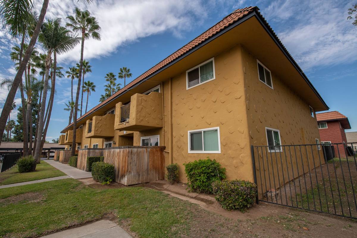 Apartment for rent at 400 408 E Mission Ave, Escondido, CA 92025