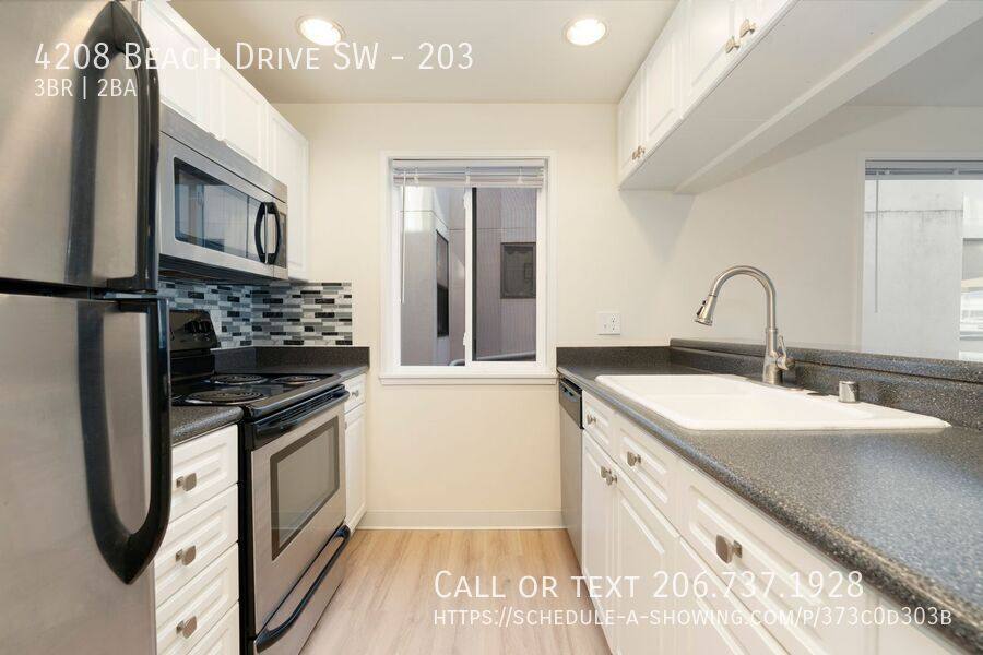 Apartment for rent at 4208 Beach Dr SW #203, Seattle, WA 98116