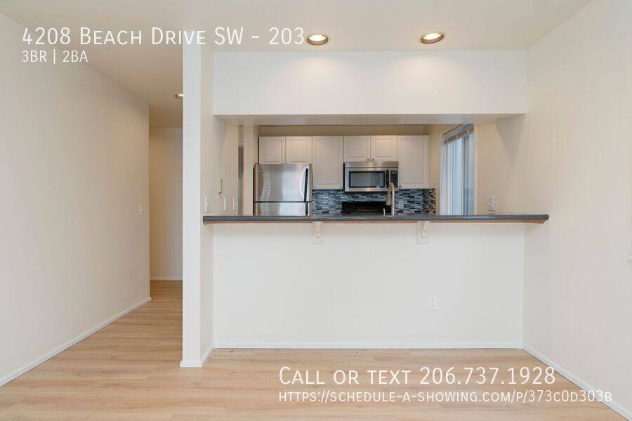 Apartment for rent at 4208 Beach Dr SW #203, Seattle, WA 98116