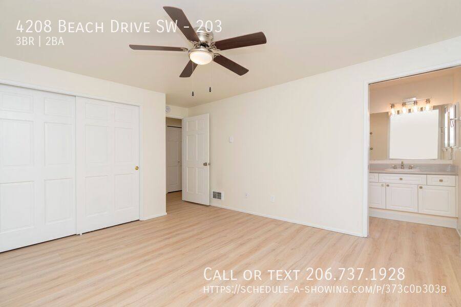 Apartment for rent at 4208 Beach Dr SW #203, Seattle, WA 98116