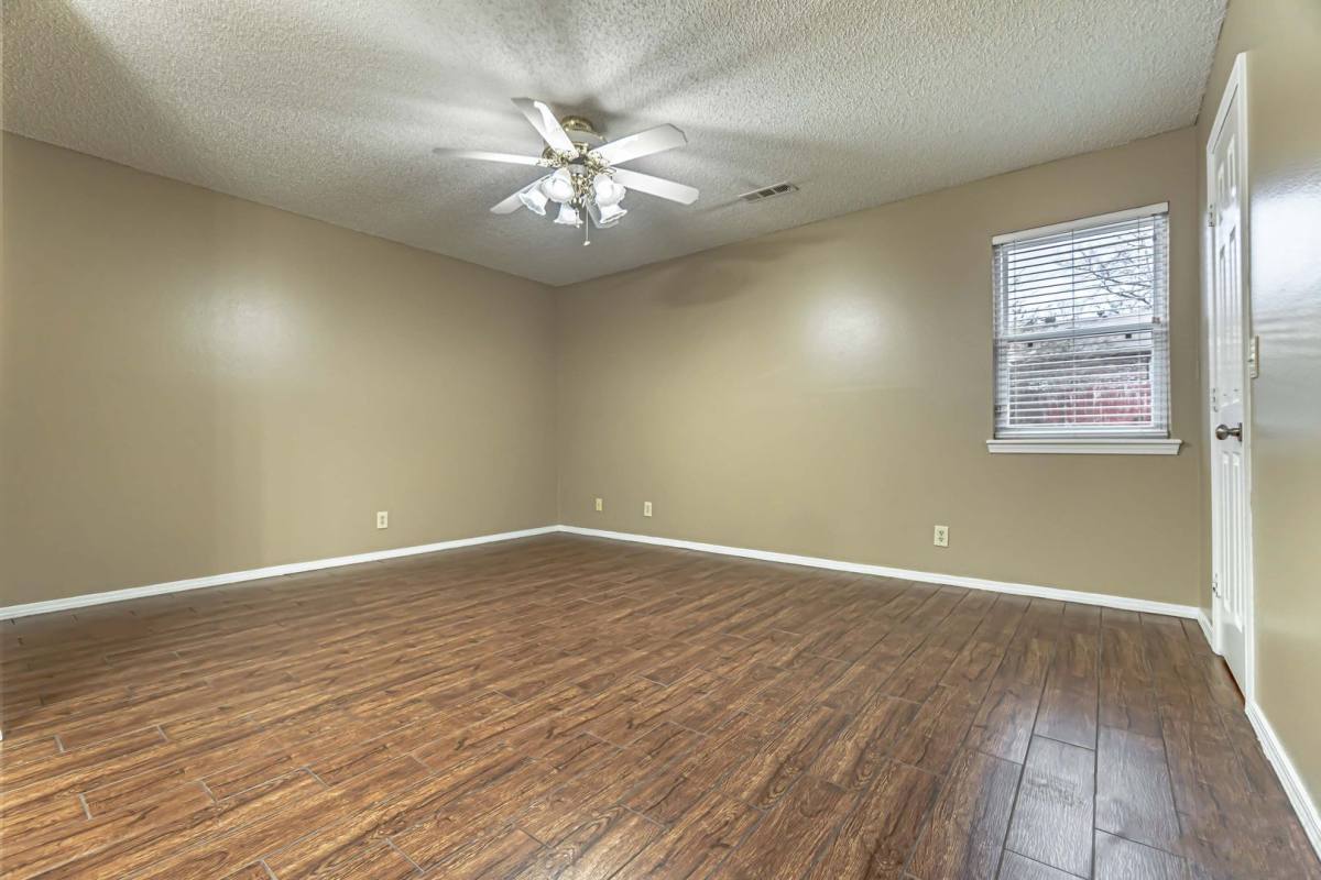 House for rent at 1403 S 12th St, Rogers, AR 72758