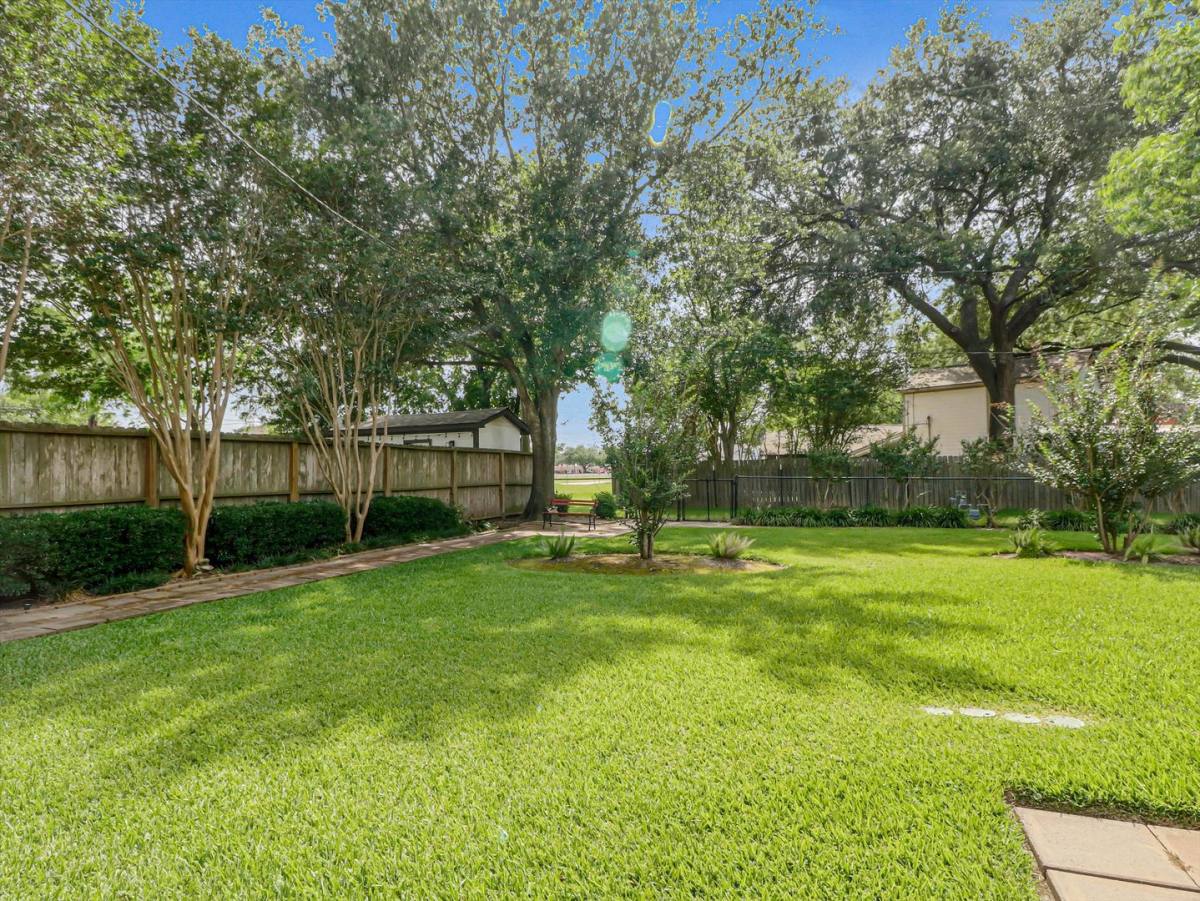 House for rent at 805 Bluebonnet Lane, Katy, TX 77493