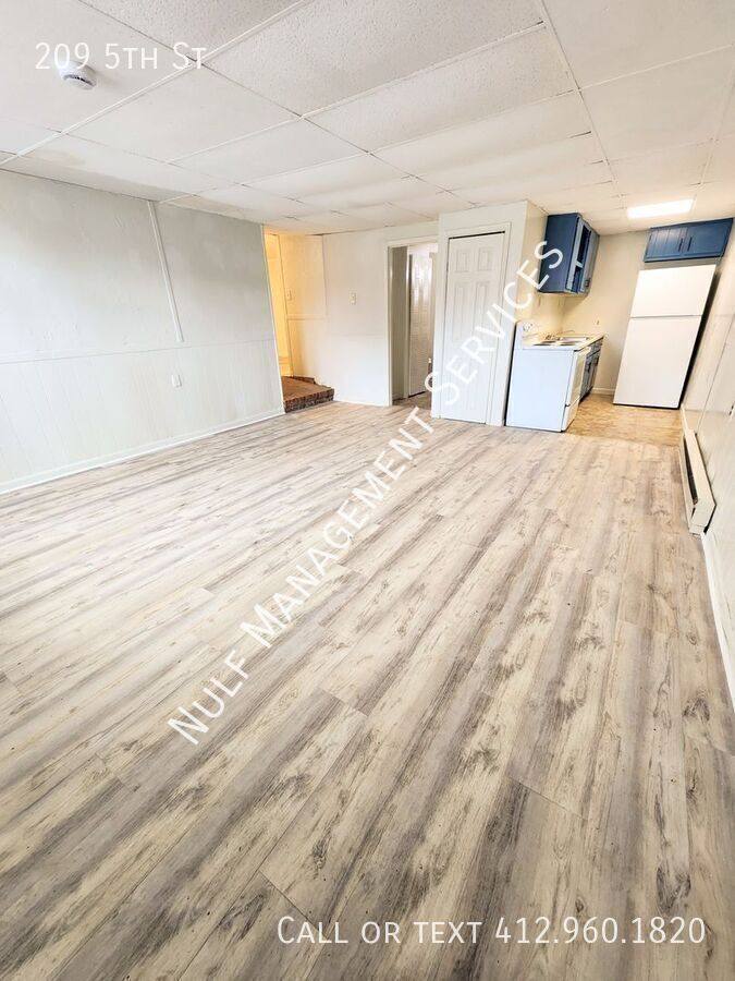 Apartment for rent at 209 5th St, Trafford, PA 15085