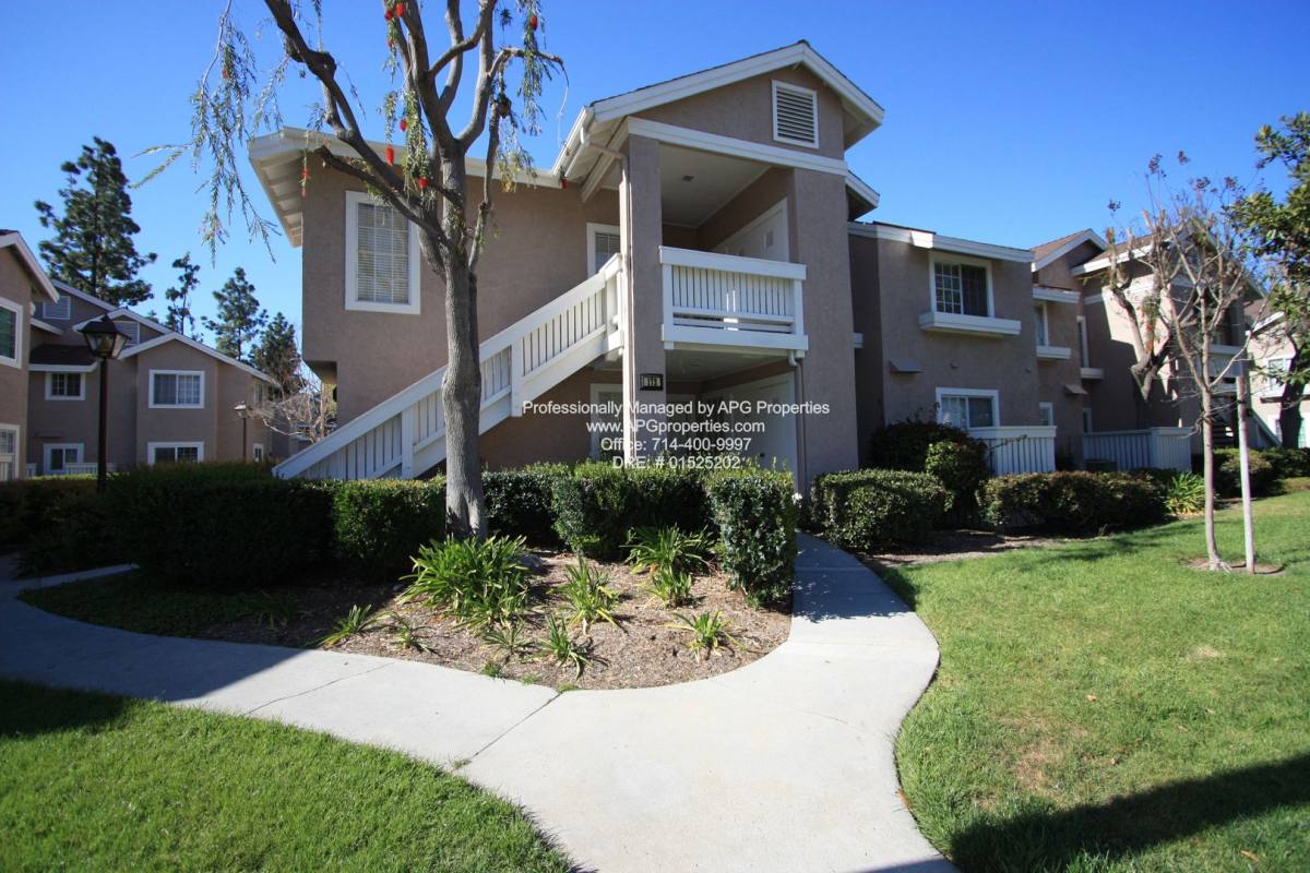 Condo for rent at 171 Greenfield, Irvine, CA 92614