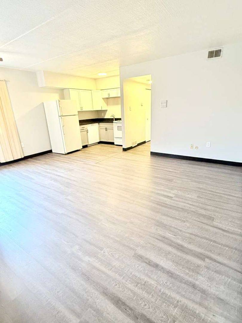 Apartment for rent at 464 S Ave, Verona, PA 15147
