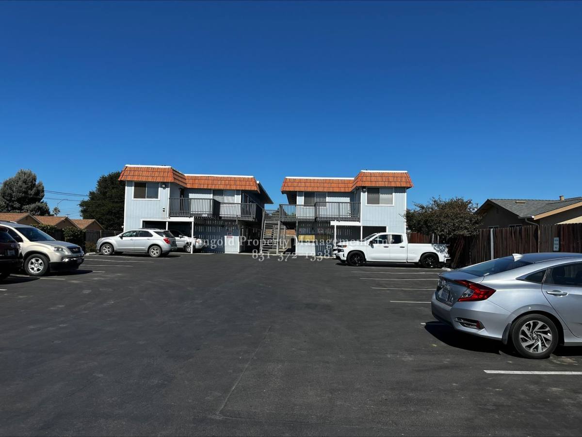 Apartment for rent at 1119 Sanborn Rd, Salinas, CA 93905