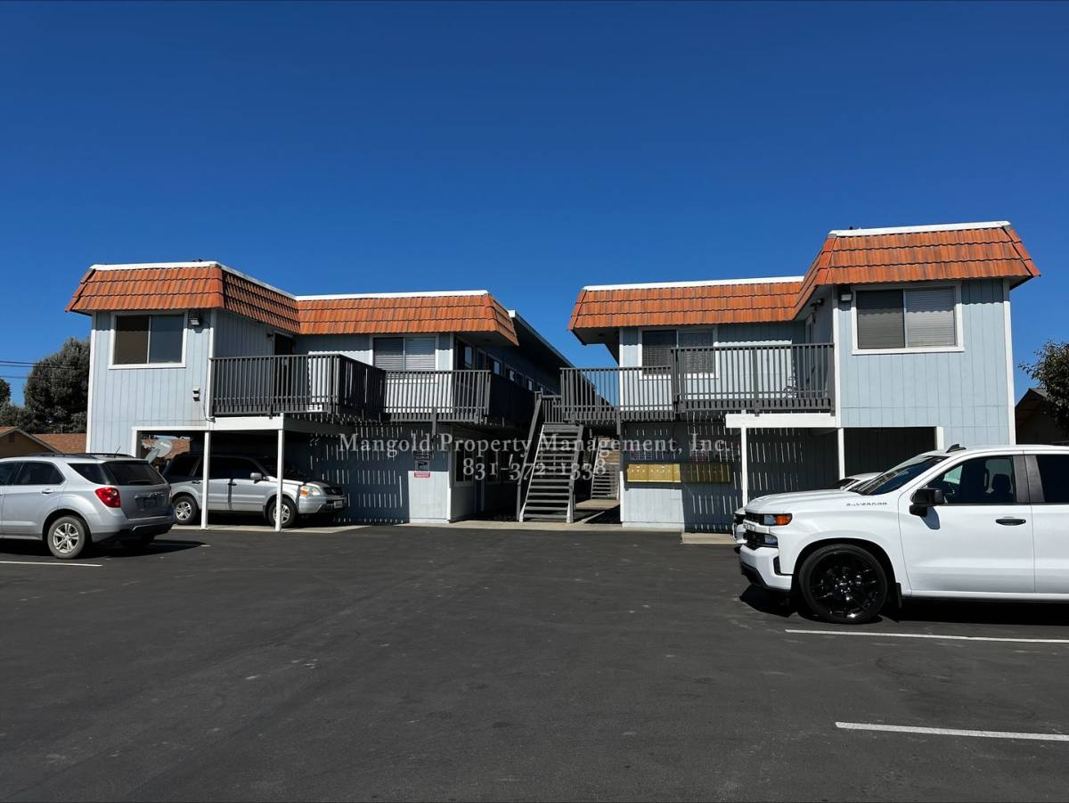 Apartment for rent at 1119 Sanborn Rd, Salinas, CA 93905