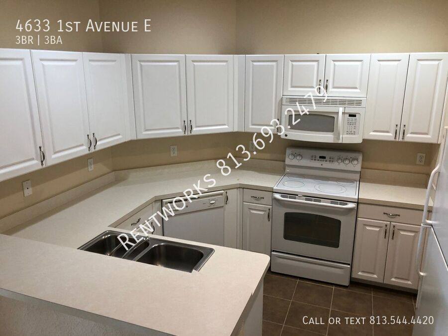 House for rent at 4633 1st Ave E, Palmetto, FL 34221
