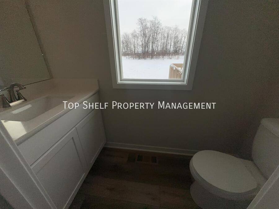 Townhouse for rent at 173 NE 56th St, Pleasant Hill, IA 50327