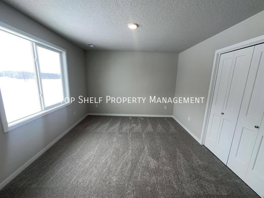 Townhouse for rent at 173 NE 56th St, Pleasant Hill, IA 50327