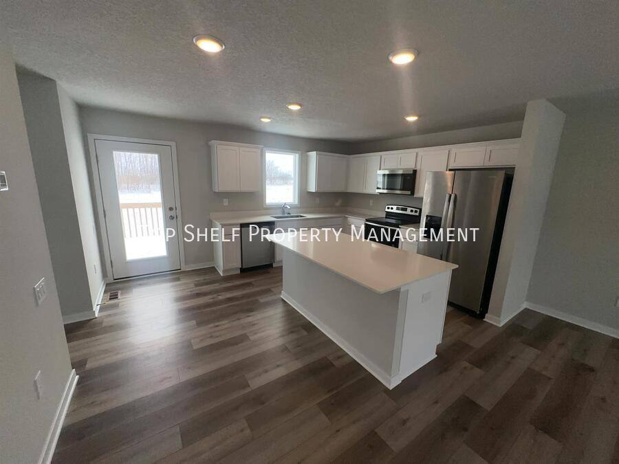Townhouse for rent at 173 NE 56th St, Pleasant Hill, IA 50327
