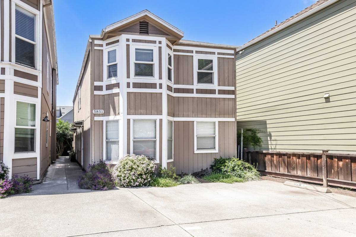 House for rent at 5851 Vallejo St, Emeryville, CA 94608