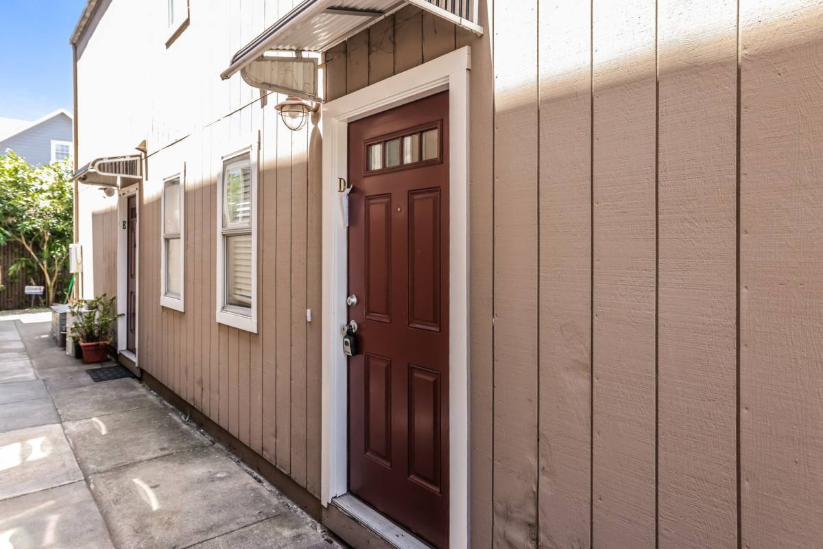 House for rent at 5851 Vallejo St, Emeryville, CA 94608