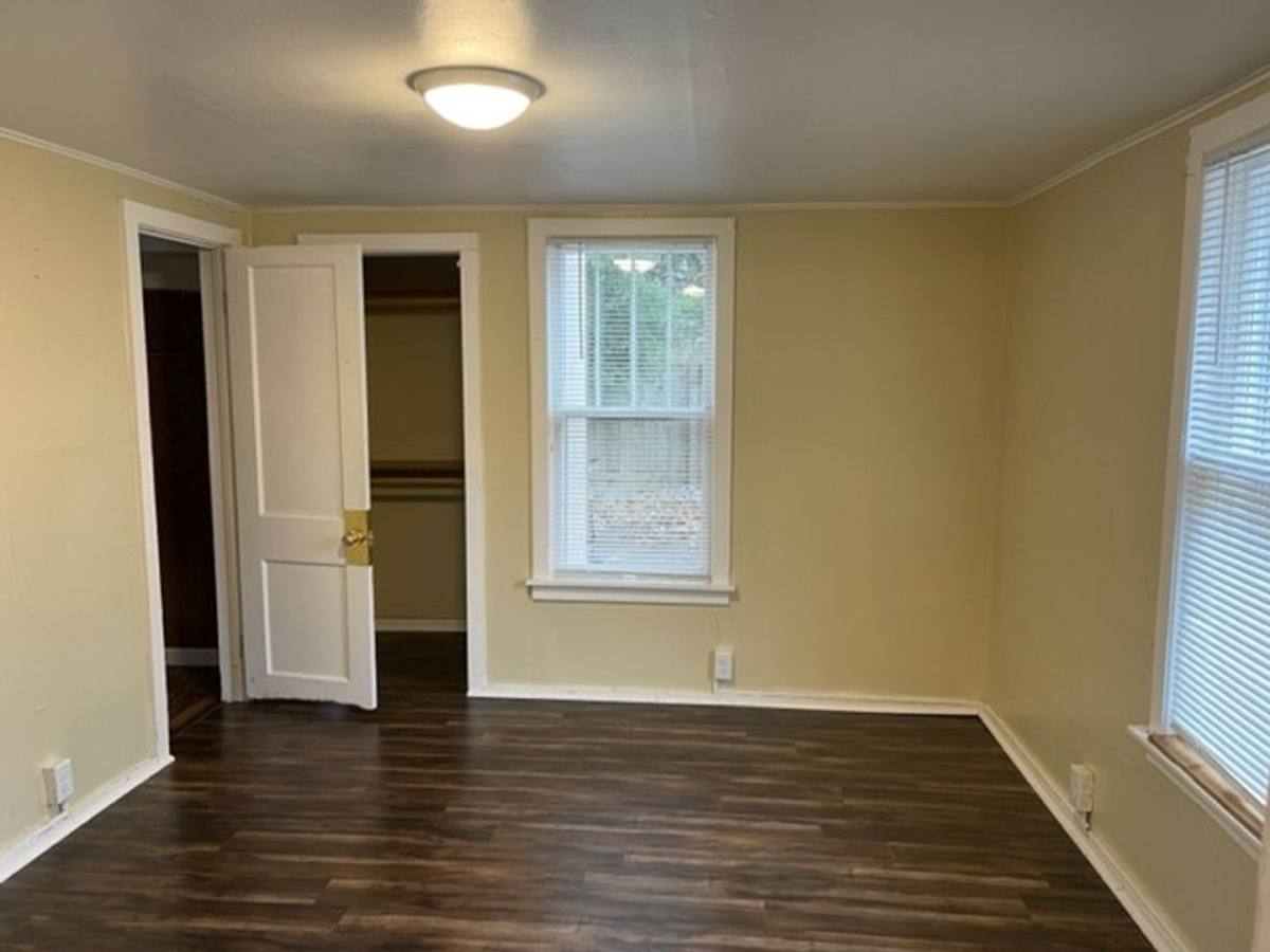 Apartment for rent at 411 E Campbell, Rantoul, IL 61866